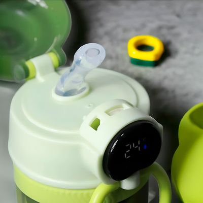 Garrafa Squeeze Copo Térmico Infantil Tela Digital Termômetro Cor:Lilás