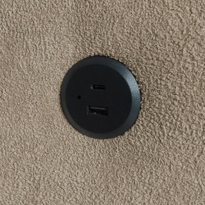 Sofá 3 Lugares Retrátil e Reclinável com USB Absoluto Linho Marrom