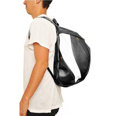 Mochila Masculina De Couro Grande Cor Preto Com Faixa Branca? Sim