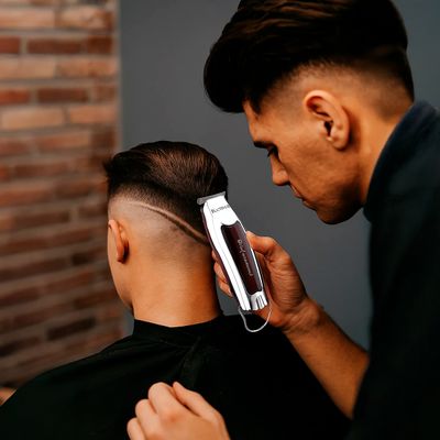 Máquina de Acabamento Profissional Barba Cabelo