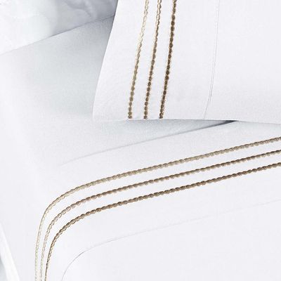 Jogo de Lençol Aria Casal 4 Peças MicroPercal 200 Fios Suave Detalhe Bordado - Branco Neve Taupe
