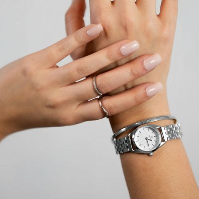 Relógio Feminino Prata Elegante Delicado Pequeno New Port