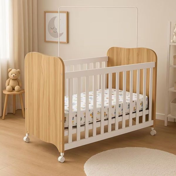 Berço Americano Duda com Colchão Herval Baby Encanto Peroba Móveis Amêndoa com Branco