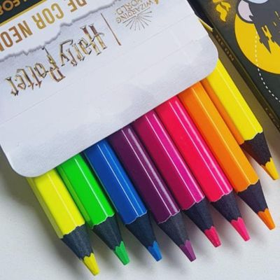 Lapis De Cor Big Neon Sextavado 8 Cores Harry Potter Leo&leo