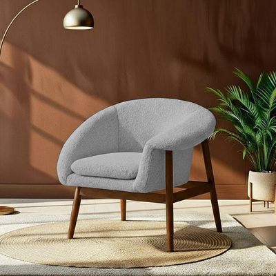 Poltrona Decorativa Yumi Base Madeira Braço Esquerdo Bouclé Cinza Claro - Nexta Casa