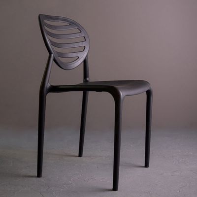 Cadeira Stripe em Polipropileno Preto Im In