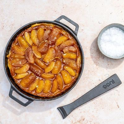 Panela De Ferro Fundido Ooni Skillet 25cm Com Base Em Aço Inox