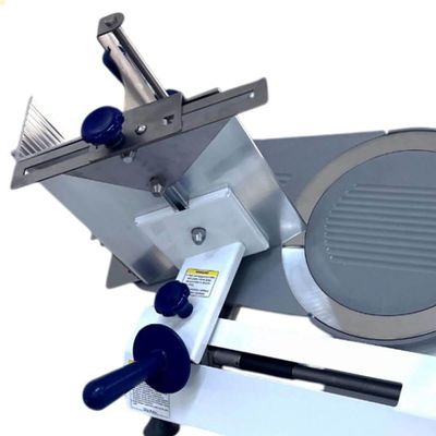 Cortador Fatiador De Frios Semi-automático Gural Jxt-30 Bivolt Faca 30cm Base Em Pintura Eletrostatica