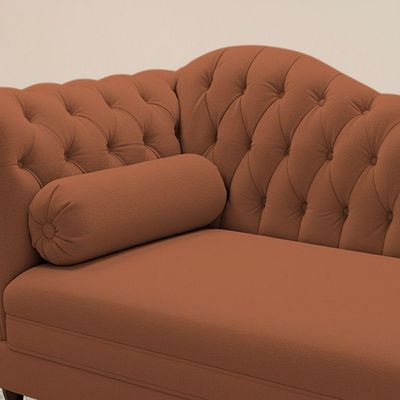Divã Recamier Lavínia Clássico 120cm Capitonê Com Pés De Madeira Bouclê Terracota - Desk Design