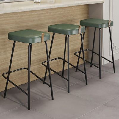 Kit 04 Banquetas Médias Para Cozinha Vik Estofada Couríssimo Verde - Desk Design