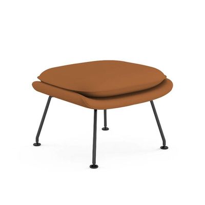 Poltrona Womb Chair Com Puff Base Preta Sintético Caramelo