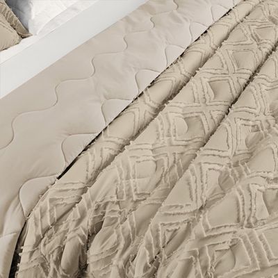 Kit Cobre Leito Colcha Katarine Queen 03 Peças Dupla Face MicroPercal 300 Fios Detalhado - Cáqui
