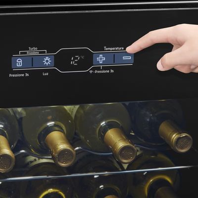 Adega 34 Garrafas MDRW150FGGGL3 Porta de Vidro Painel Touch Midea Preto / Bivolt