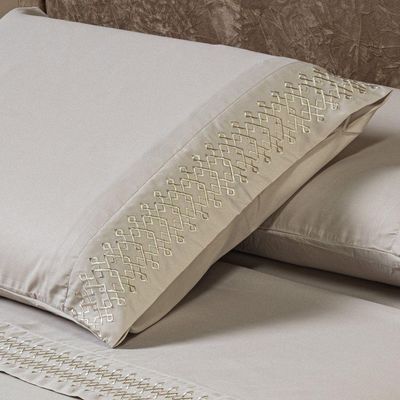 Jogo De Cama Lençol Queen Harmony Bordado Geométrico Percal 300 Fios Com Fronhas 04 Peças - Toque Acetinado Cor Caqui