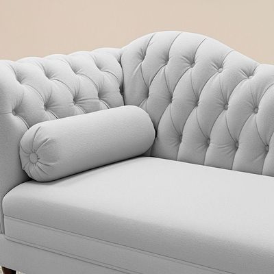 Divã Recamier Lavínia Clássico 120cm Capitonê Com Pés De Madeira Veludo Cinza Claro - Desk Design