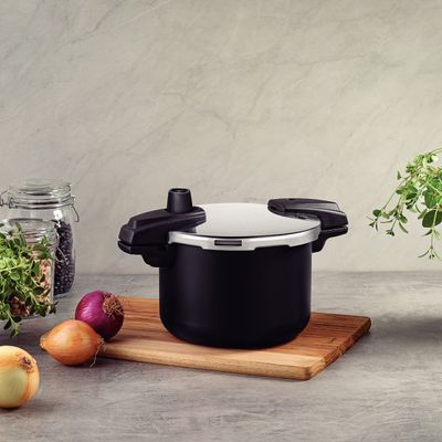 Panela de Pressão Tramontina Arizona em Alumínio Antiaderente Starflon Max Preto 20 cm 4,5 L