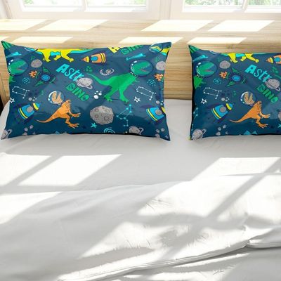 Porta Travesseiro Fronha Avulsa Estampada Astrodino 70cm X 50cm - Digital Juvenil Infantil Moderno Astronauta Dinossauro