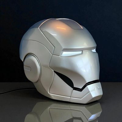 Luminária De Mesa Capacete Homem De Ferro Laqueado Cromo