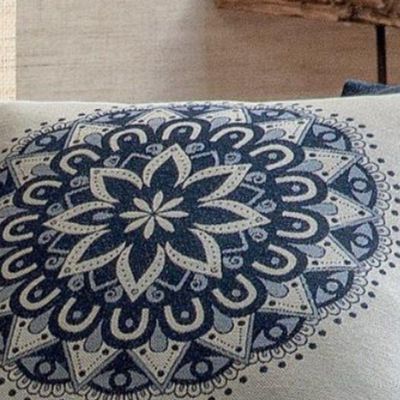Almofada Decorativa Turin Quadrada Com Refil 58% Algodão / 42% Poliéster - Mandala Marinho