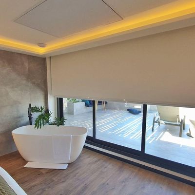 Persiana Rolo Blackout Branco Napolis - 2,41m X 2,31m Branco