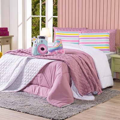 Kit Edredom Solteiro Menina Teen Rosa Com Almofadas Estampadas 05 Peças - Dupla Face Percal 300 Fios Cor Patins
