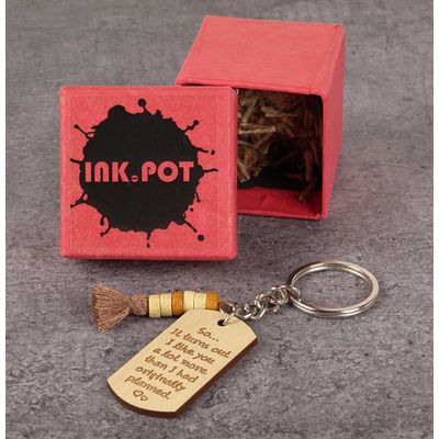Chaveiro Engraçado Gravado em Madeira: Acontece que Eu Gosto Muito Mais de Você do Que Planejei Originalmente - Inkdotpot 10,41 Cm / Marrom
