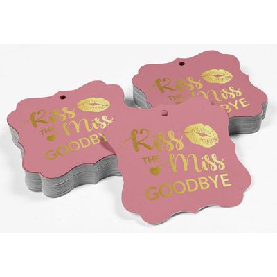 "Tags de Papel para Pendurar em Formato Bracket com Acabamento Foil ""Kiss The Miss Goodbye"" Lembrancinhas de Chá de Panela - Inkdotpot" 100 Etiquetas Metalizadas / Rosa - Dourado