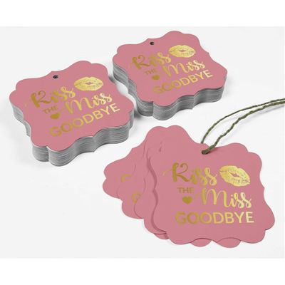 "Tags de Papel para Pendurar em Formato Bracket com Acabamento Foil ""Kiss The Miss Goodbye"" Lembrancinhas de Chá de Panela - Inkdotpot" 100 Etiquetas Metalizadas / Rosa - Dourado