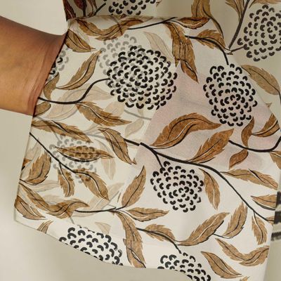 Cortinas Voil Extra-Longas com Estampa Floral para Janelas/Portas de Dupla Altura - 2 Painéis com Ilhós, Georgette Filtrante - Vargottam 106,68 Cm (L) × 274,32 Cm (C) / Marrom