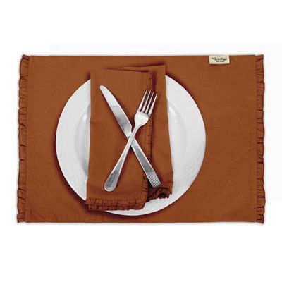 Decoração para Casa: Jogo de Individuais Reversíveis em Algodão Flex com Babado para Mesa de Jantar - Vargottam 45,7 Cm (L) × 30,5 Cm (C) – Pacote Com 4 / Marrom