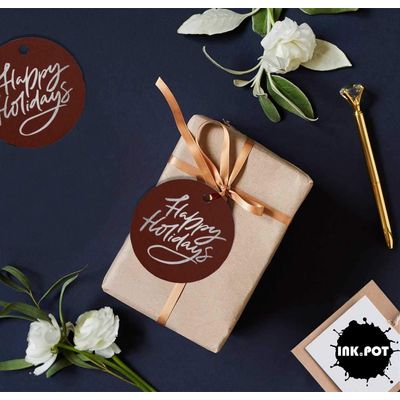 Etiquetas para Pendurar em Papel Metalizado "Boas Festas" para Lembrancinha - Inkdotpot 50 Etiquetas Metalizadas / Marrom - Prata