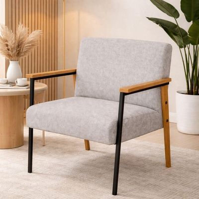 Poltrona Fontana Linho Cinza Base Em Madeira Com Metal Preto