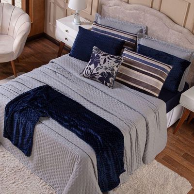 Kit Cobre Leito Provence Percal 300 Fios Toque De Pluma Dupla Face Com Almofada Queen 06 Peças Cor Cinza