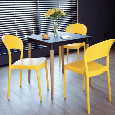 Cadeira Plástica Sem Braços Tramontina Sissi Amarelo Encosto Fechado Área de Lazer Gourmet