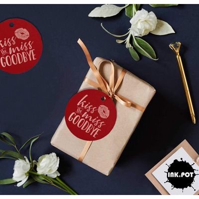 Tags para Pendurar em Papel Metalizado 'Kiss The Miss Goodbye' para Lembrancinha de Chá de Noiva - Inkdotpot 50 Etiquetas Metalizadas / Vermelho - Ouro Rosé