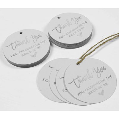 Etiquetas de Papel Pendentes para Lembrancinhas de Chá de Noiva com Foil 'Obrigada por Celebrar a Futura Noiva' - Inkdotpot 100 Etiquetas Metalizadas / Branco - Prata