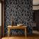 Papel de Parede Autoadesivo Decorativo Folhagem Plumada Vinílico Impermeável Preto Removível, para Inquilinos, Quarto e Jantar - S4Sassy 63,5 cm (L) × 304,8 cm (C) / Preto - Vinil Liso