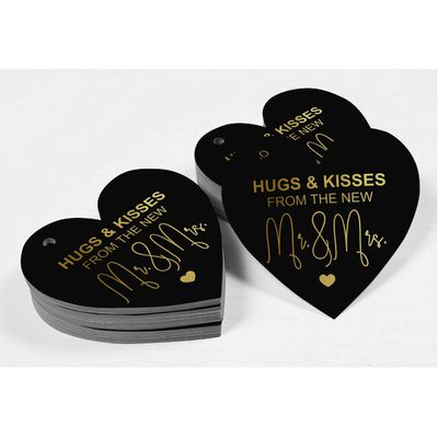 Etiqueta para Pendurar em Papel Metalizado 'Abraços e Beijos' da Lembrancinha de Casamento - Inkdotpot 100 Etiquetas Metalizadas / Preto - Dourado