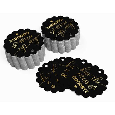 Etiquetas de Papel Metalizado para Pendurar 'Kiss The Miss Goodbye' para Lembrancinhas de Despedida de Solteira - Inkdotpot 50 Etiquetas Metalizadas / Preto - Dourado