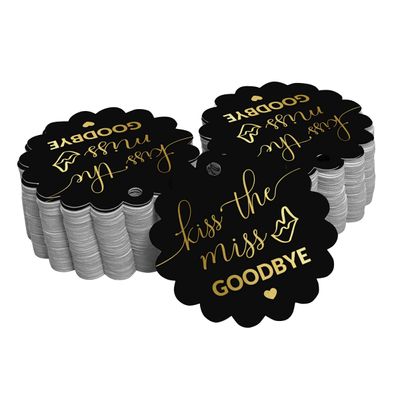 Etiquetas de Papel Metalizado para Pendurar 'Kiss The Miss Goodbye' para Lembrancinhas de Despedida de Solteira - Inkdotpot 50 Etiquetas Metalizadas / Preto - Dourado