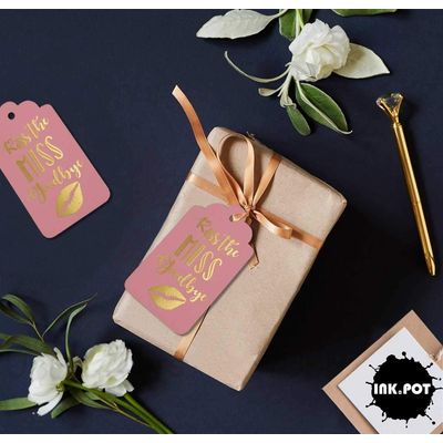 Etiquetas Penduradas de Papel Metalizado "Kiss The Miss Goodbye" para Lembrancinhas de Chá de Noiva - Inkdotpot 50 Etiquetas Metalizadas / Rosa - Dourado
