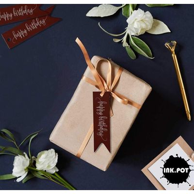 Etiquetas Pendentes para Garrafa 'Feliz Aniversário' Metalizadas para Lembrancinhas - Inkdotpot 50 Etiquetas Metalizadas / Marrom - Prata