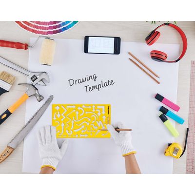 Régua Plástica com Estêncil Geométrico para Bullet Journal, Setas e Símbolos de Desenho e Marcação, 17,7 cm x 10,1 cm - Traceease Amarelo