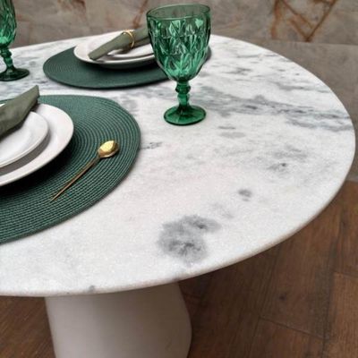 Mesa De Jantar Cone Redonda Orgânica Sol 90x80cm Marmore Branco Extra