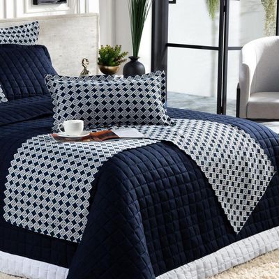 Kit De Peseira Para Cama Estampada Vernazza Com Fronhas E Almofada 04 Peças - Tecido Jacquard Estampado Cor Azul Marinho