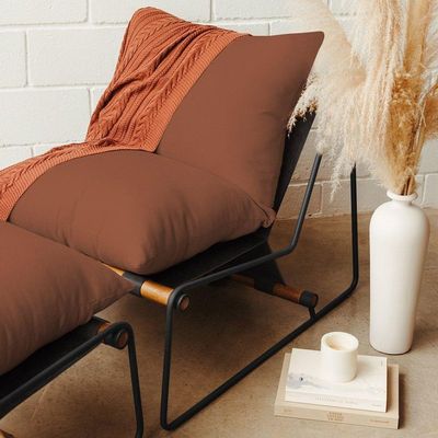 Poltrona Decorativa Turim Base Aço Preto Recouro Black Linho Telha - Nexta Casa