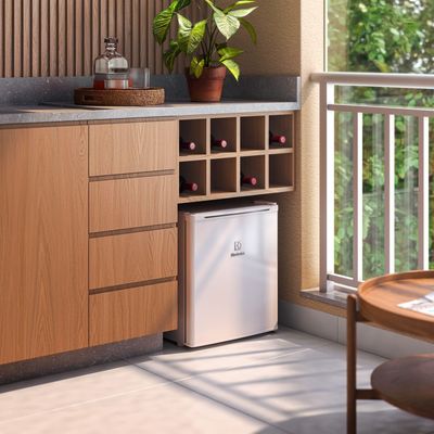 Frigobar Electrolux 47L Efficient com Controle de Temperatura Cor Branca (EM50) 127V