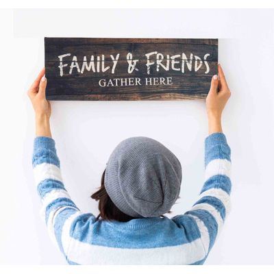 Tela Esticada com Frase 'Família e Amigos se Reúnem Aqui' Decoração de Parede Rústica Placa Falsa Estilo Farmhouse - Inkdotpot 20,32 Cm × 60,96 Cm / Roxo