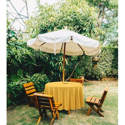 Toalha de Mesa Redonda 147 cm Int./Ext. com Furo para Guarda-Sol Impermeável Pátio Primavera/Verão Quintal/Churrasco Amarela - Vargottam 147,32 Cm × 147,32 Cm – Com Furo Para Guarda-Sol / Amarelo