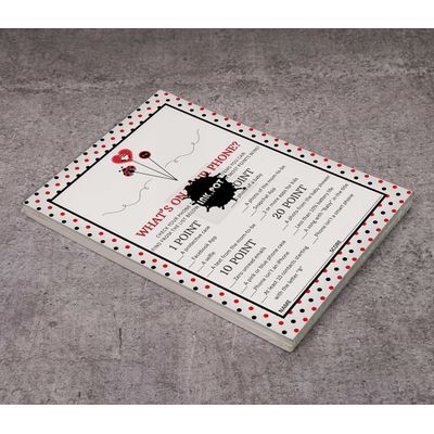 Jogo de Chá de Bebê "O Que Tem no Seu Celular?", Tema Joaninha, 50 Unidades - Inkdotpot 12,7 Cm × 17,78 Cm / Branco